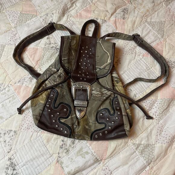 realtree y2k brown and green camo buckle medium sized book bag - Picture 1 of 8